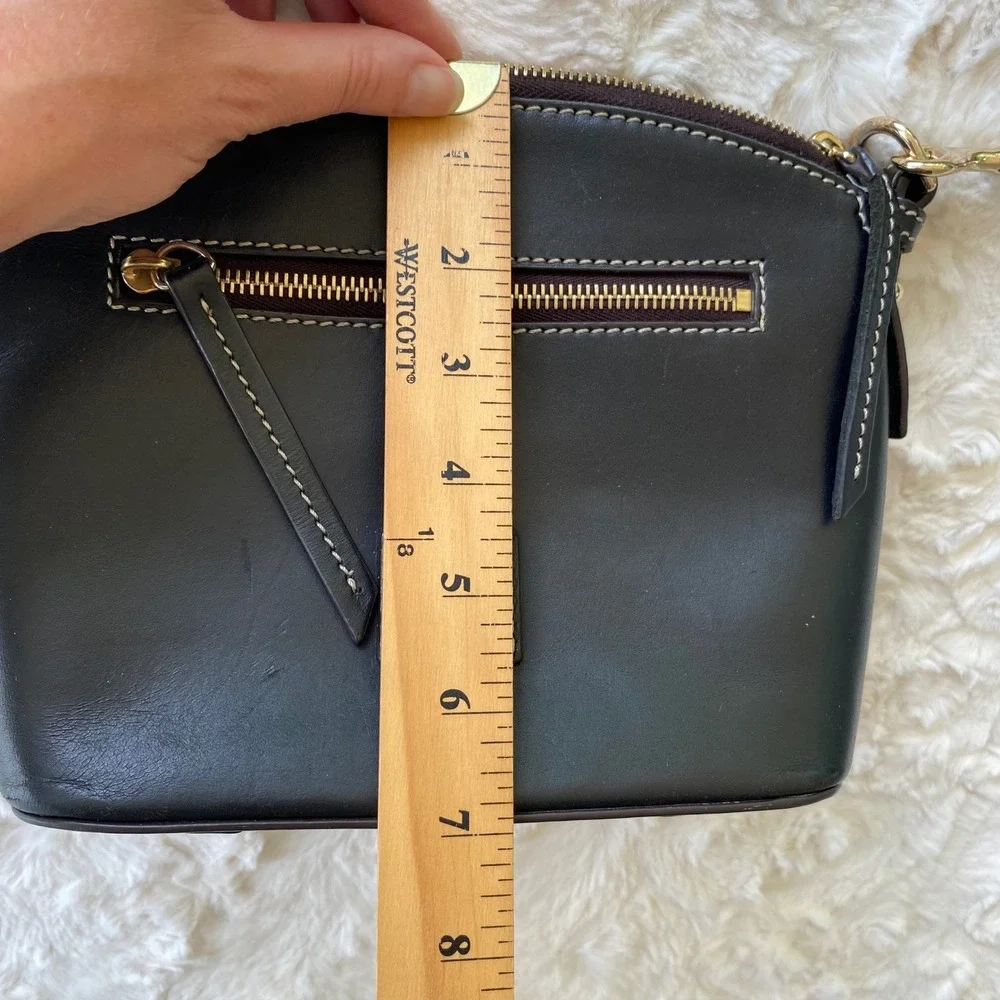 Dooney & Bourke Crossbody Bag Small Black Leather Domed Purse Classic Luxury
